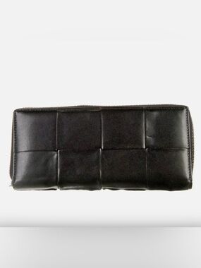 BOTTEGA VENETA Rare Maxi Intrecciato Continental Black Leather Wallet. RT $ 1100